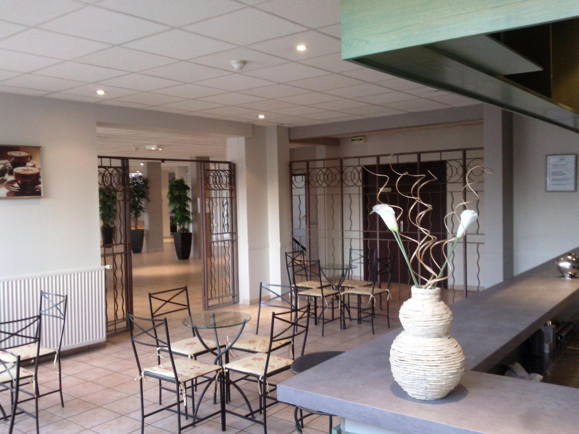 Hotel Residence Les Aiguades Port-de-Bouc Ngoại thất bức ảnh