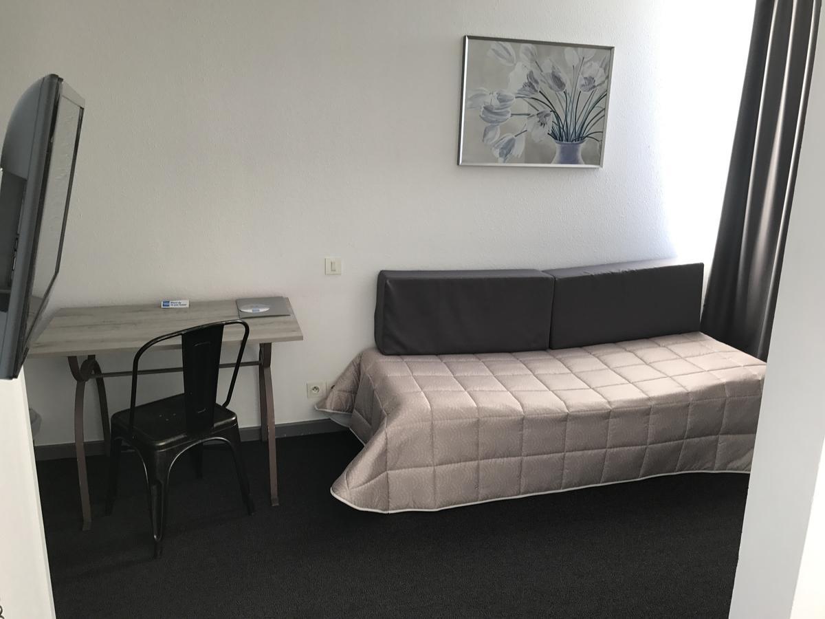 Hotel Residence Les Aiguades Port-de-Bouc Ngoại thất bức ảnh
