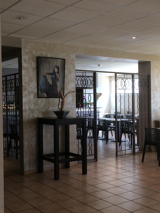Hotel Residence Les Aiguades Port-de-Bouc Ngoại thất bức ảnh