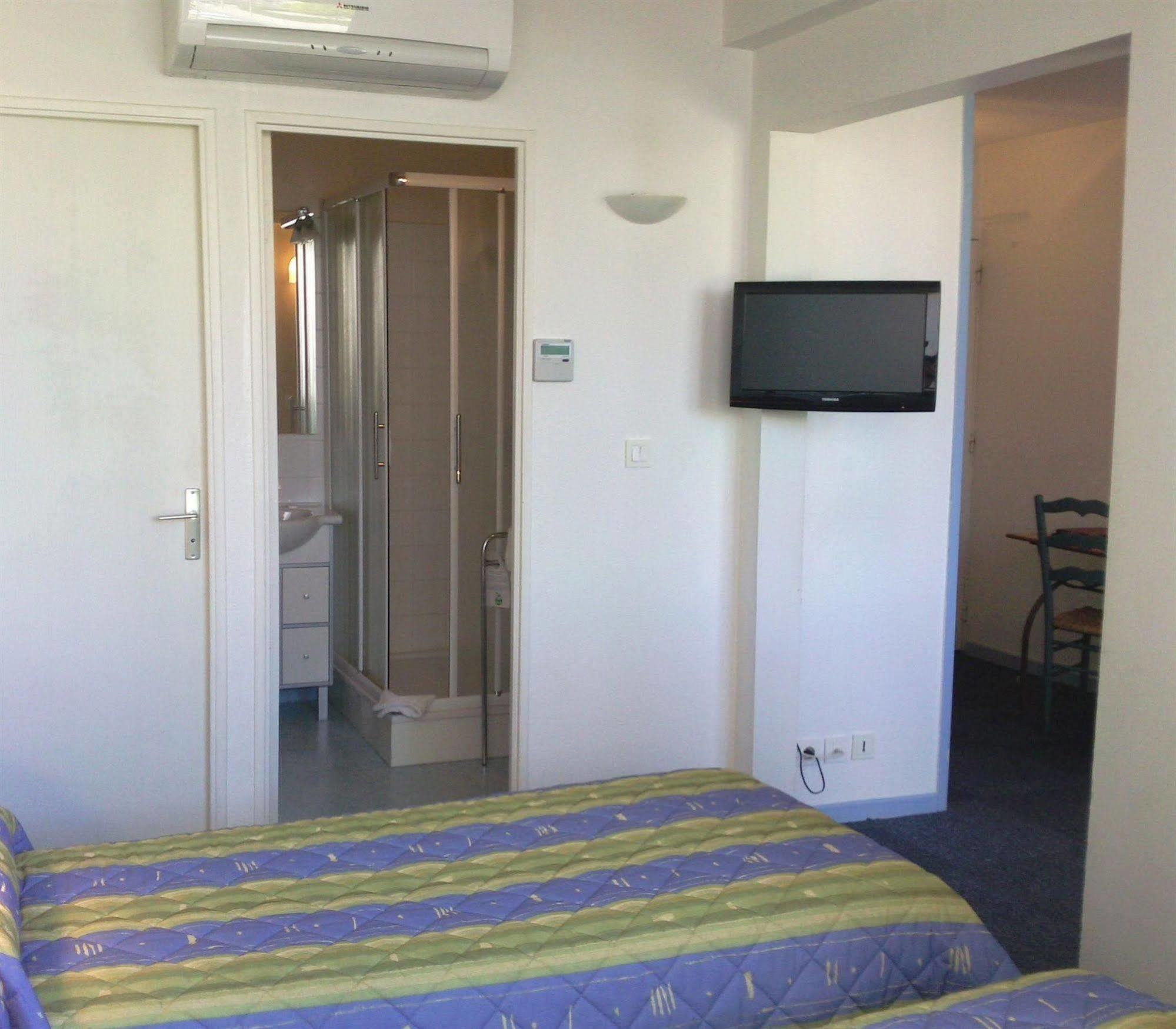 Hotel Residence Les Aiguades Port-de-Bouc Ngoại thất bức ảnh